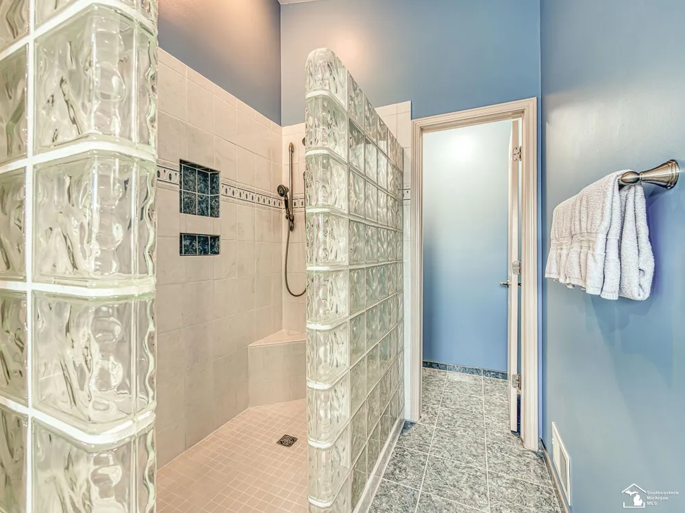 839 Kings Park Road Monroe Charter Township, MI 48161