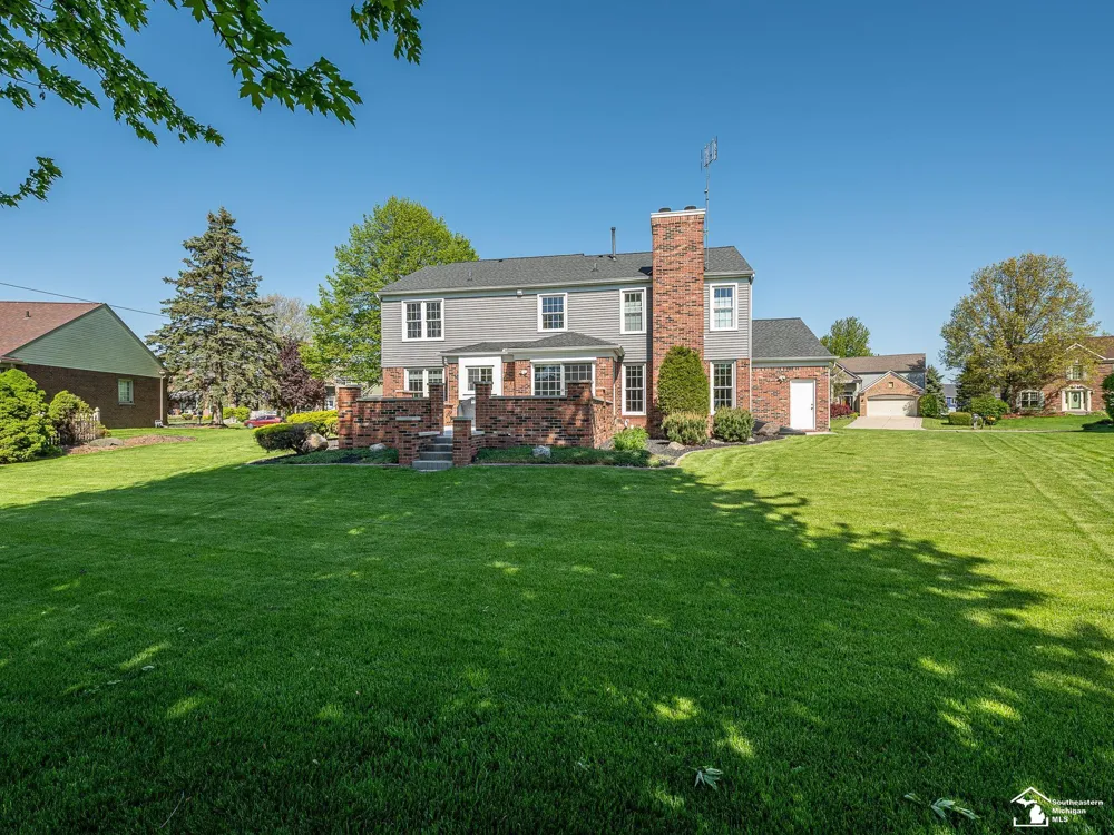 839 Kings Park Road Monroe Charter Township, MI 48161