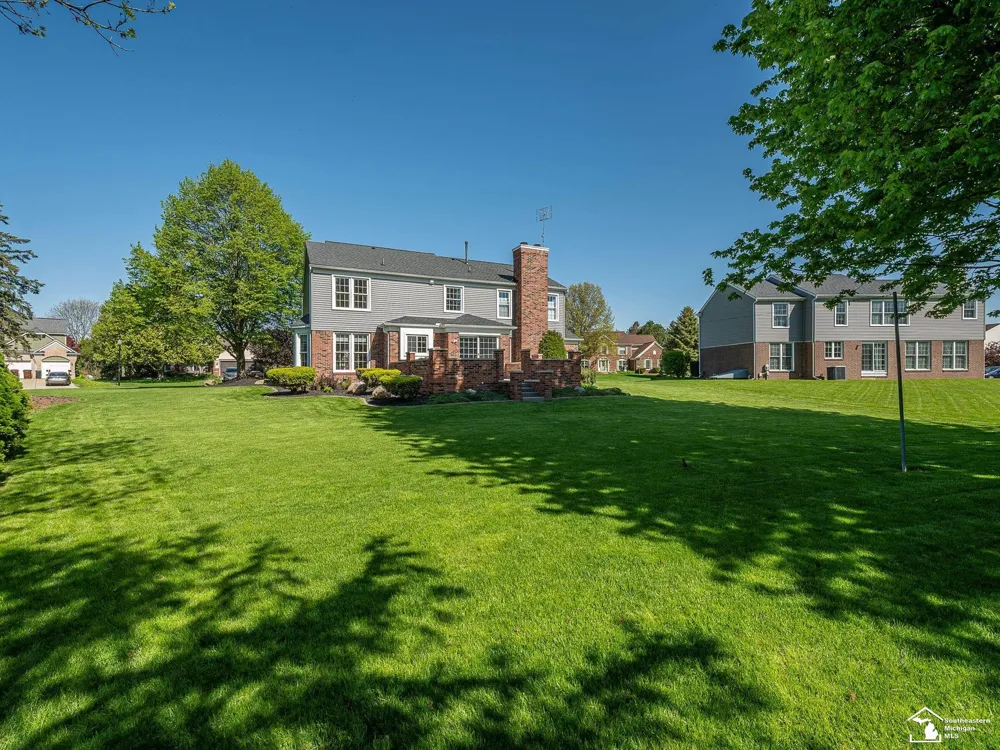 839 Kings Park Road Monroe Charter Township, MI 48161
