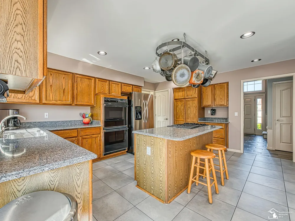 839 Kings Park Road Monroe Charter Township, MI 48161