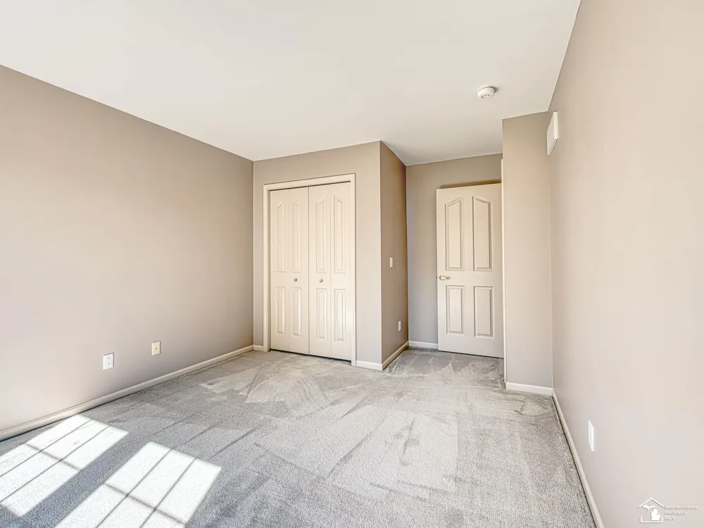 839 Kings Park Road Monroe Charter Township, MI 48161