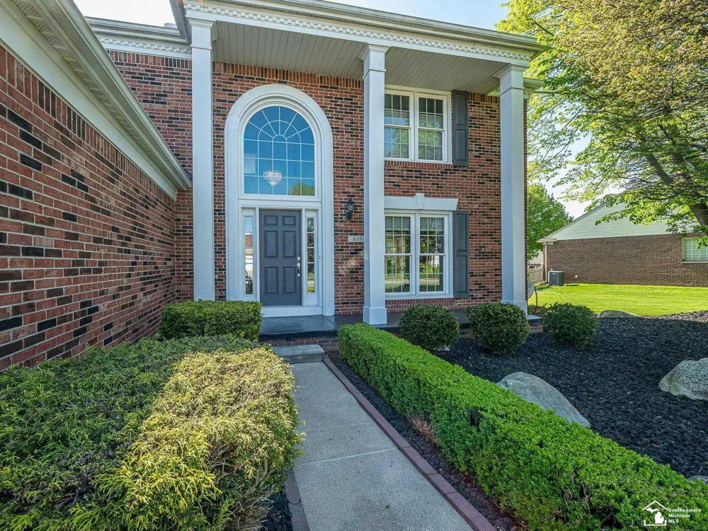 839 Kings Park Road Monroe Charter Township, MI 48161