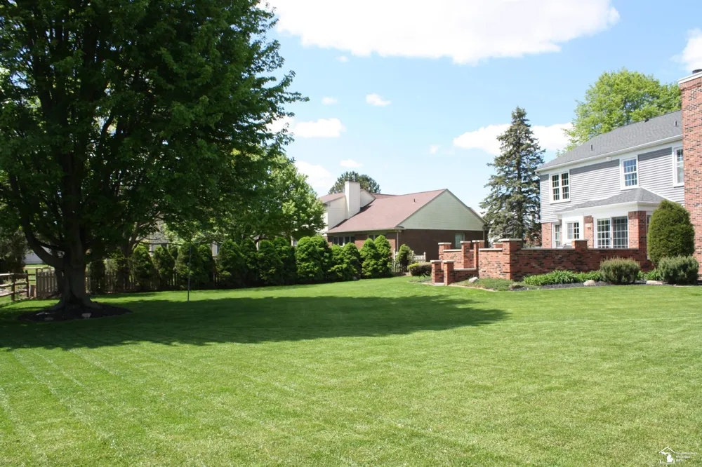 839 Kings Park Road Monroe Charter Township, MI 48161
