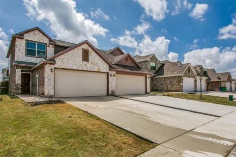 4917 Sanger Circle Drive