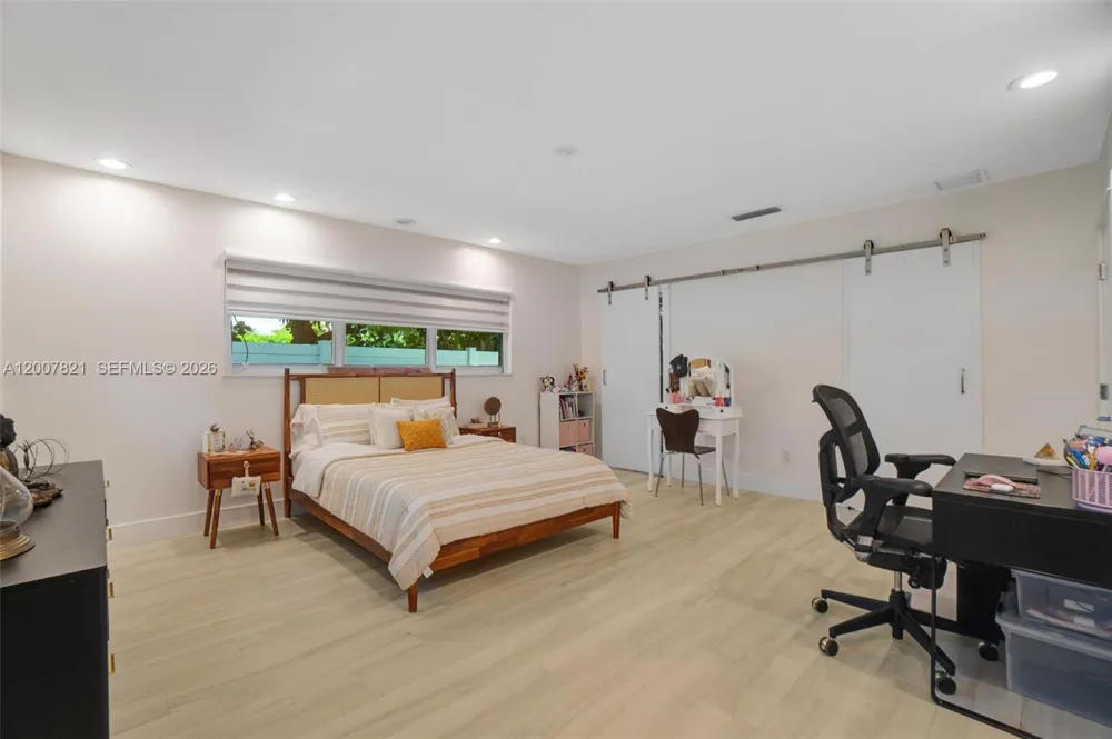 Address Not Shown Palmetto Bay, FL 33176