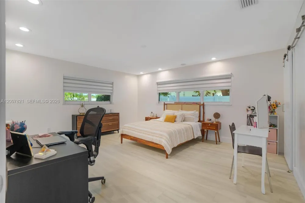 Address Not Shown Palmetto Bay, FL 33176
