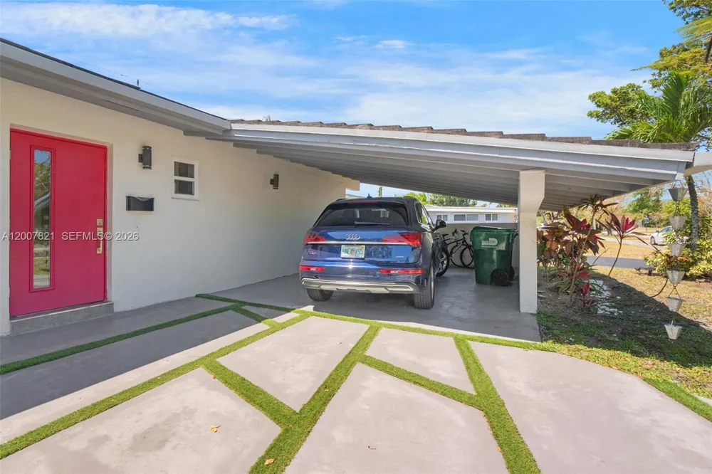 Address Not Shown Palmetto Bay, FL 33176
