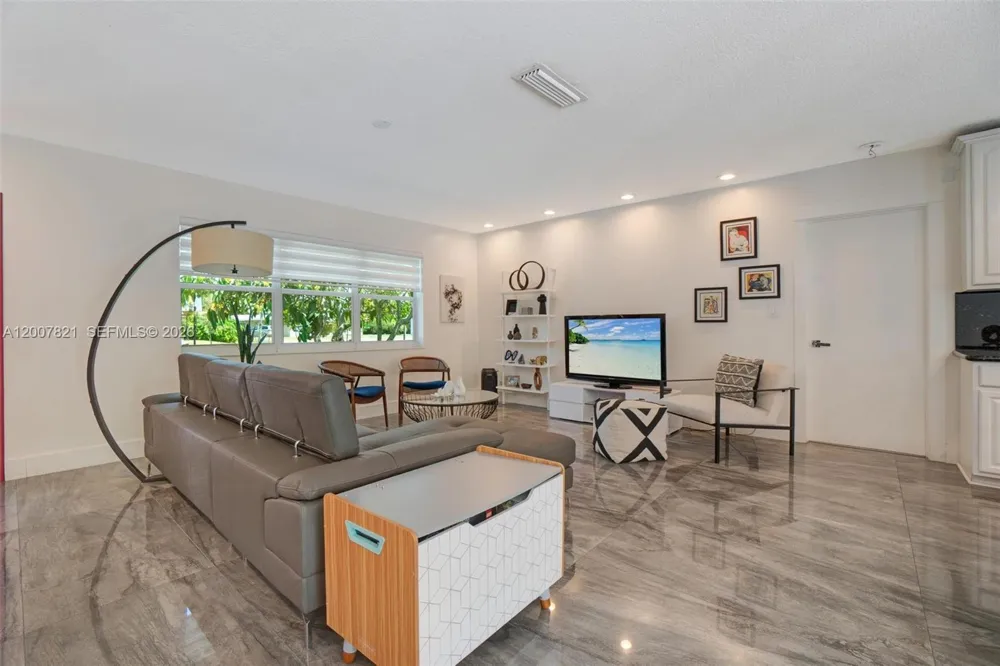 Address Not Shown Palmetto Bay, FL 33176