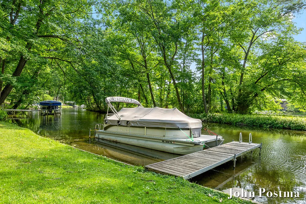 7314 Thornapple Park Drive SE Grand Rapids, MI 49546