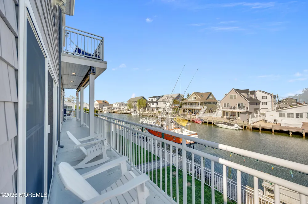 6 Capstan Road Waretown, NJ 08758