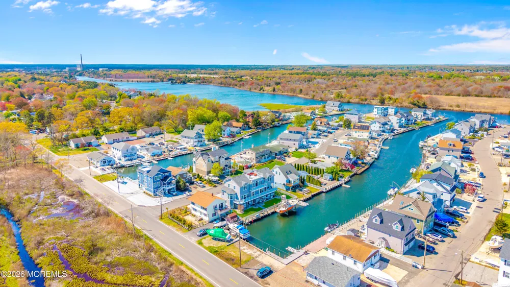 6 Capstan Road Waretown, NJ 08758