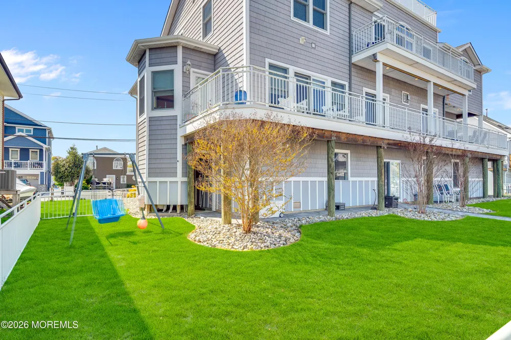 6 Capstan Road Waretown, NJ 08758