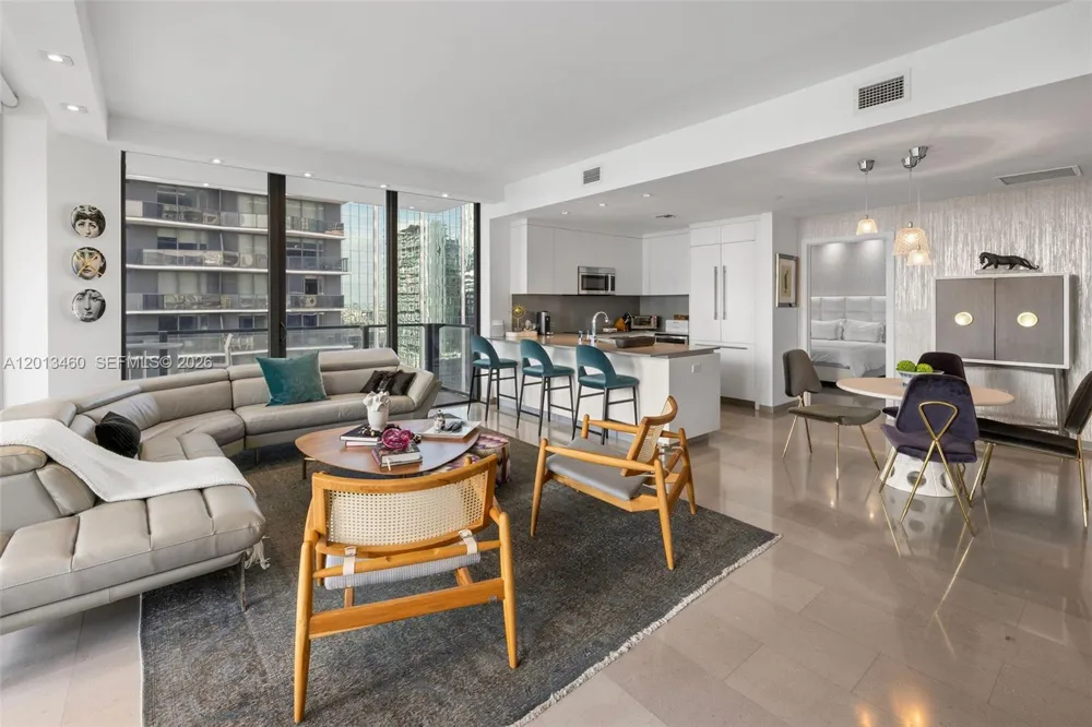 88 SW 7th St #1201 Miami, FL 33130