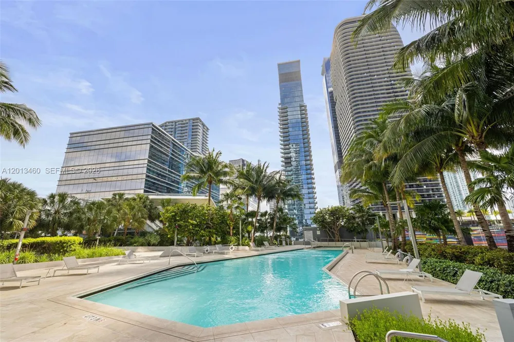 88 SW 7th St #1201 Miami, FL 33130