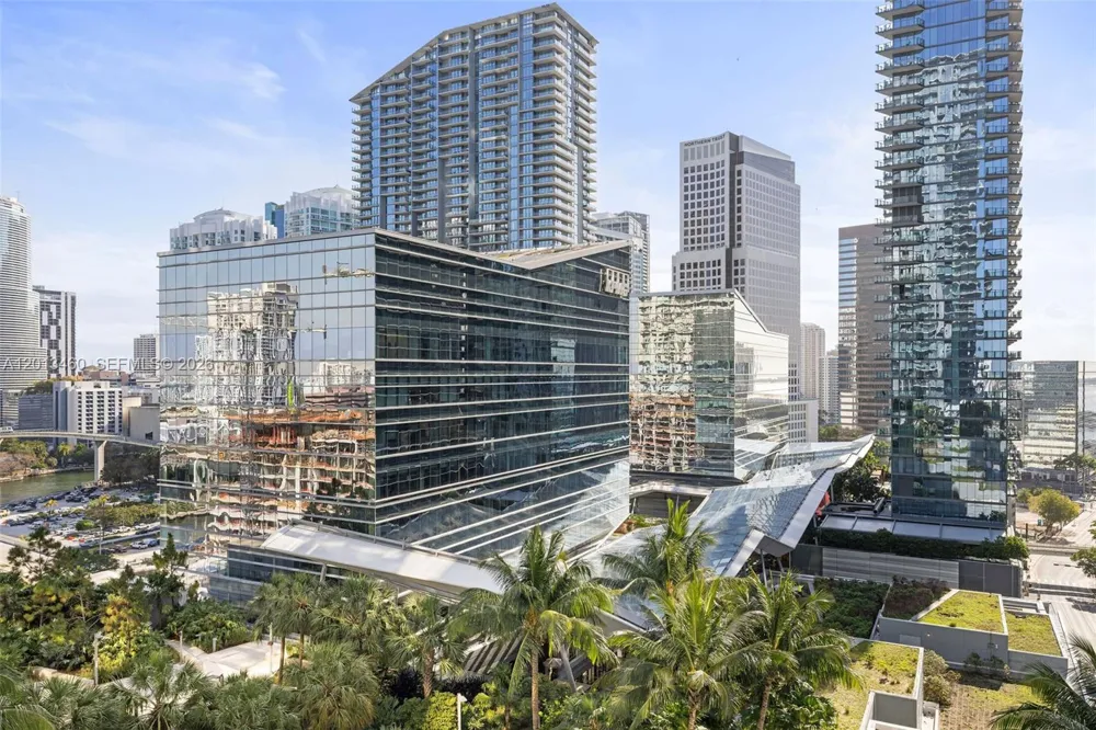 88 SW 7th St #1201 Miami, FL 33130