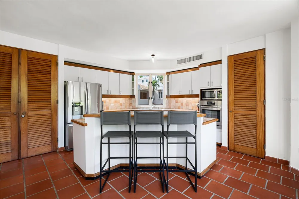 86 LAKESIDE VILLAS #G2 Vega Alta, PR 00692