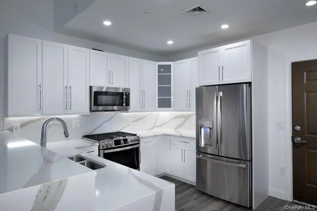 148 south front Street #PH322 Farmingdale, NY 11735