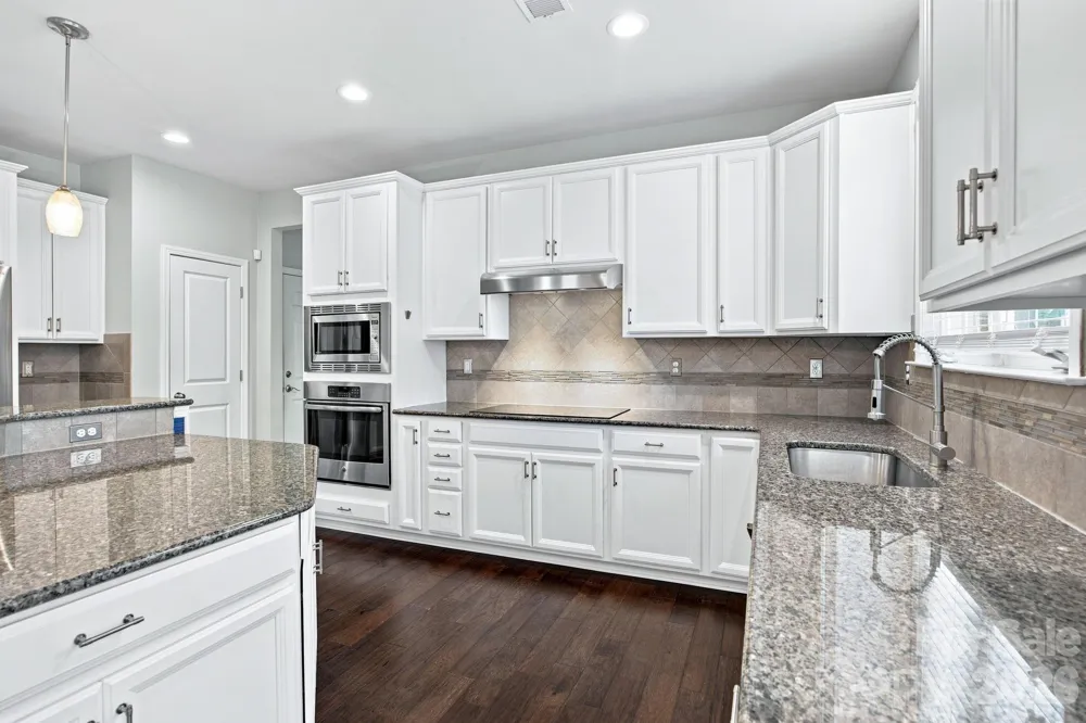 7223 Old Valley Way Harrisburg, NC 28075