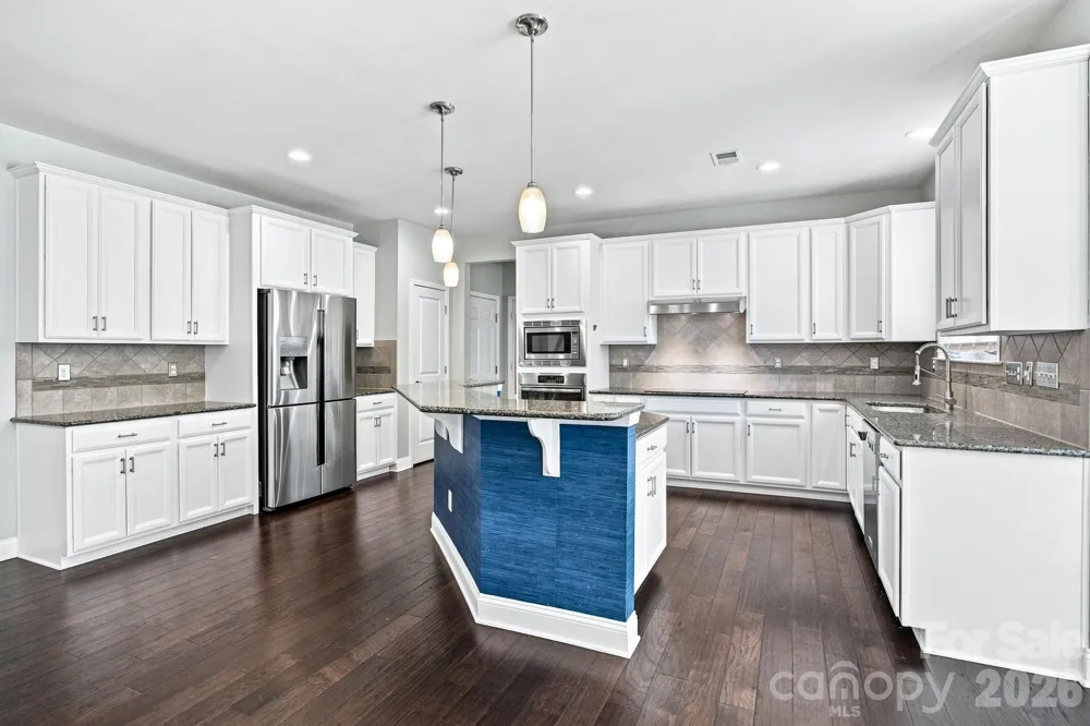 7223 Old Valley Way Harrisburg, NC 28075