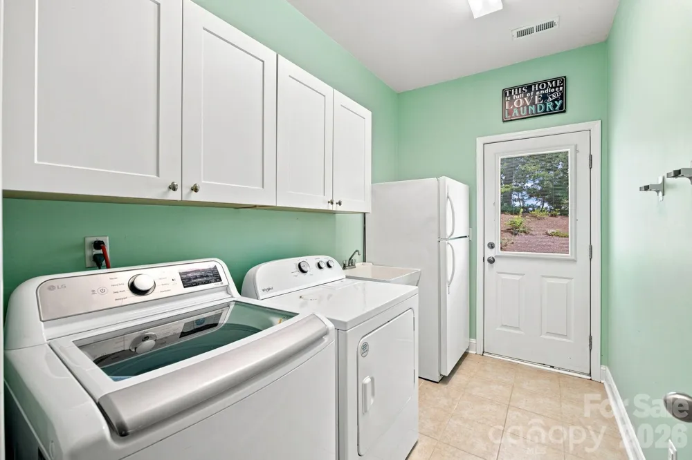 7223 Old Valley Way Harrisburg, NC 28075