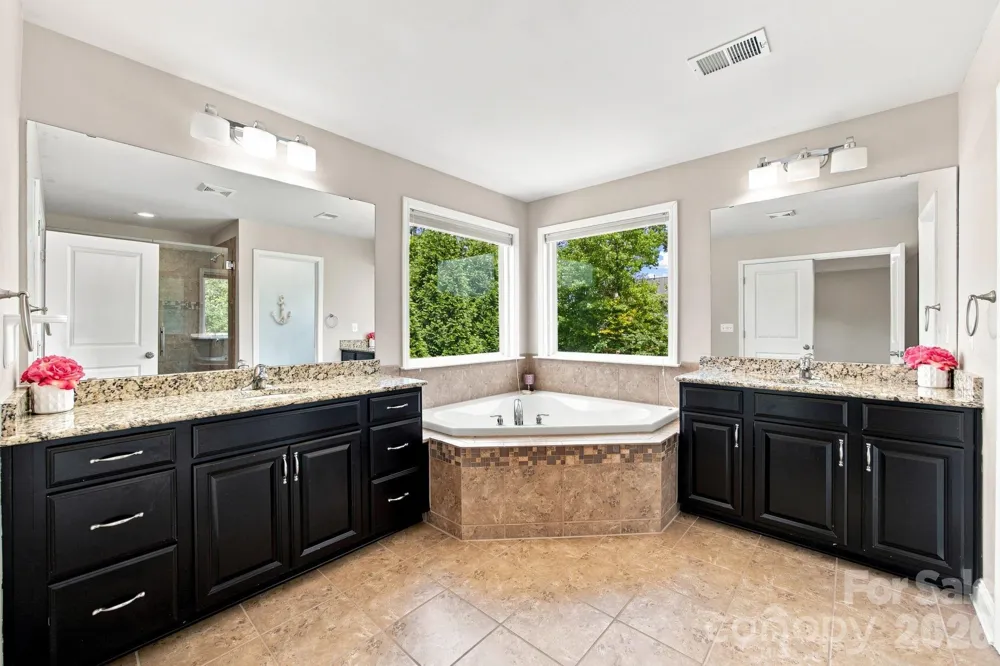7223 Old Valley Way Harrisburg, NC 28075