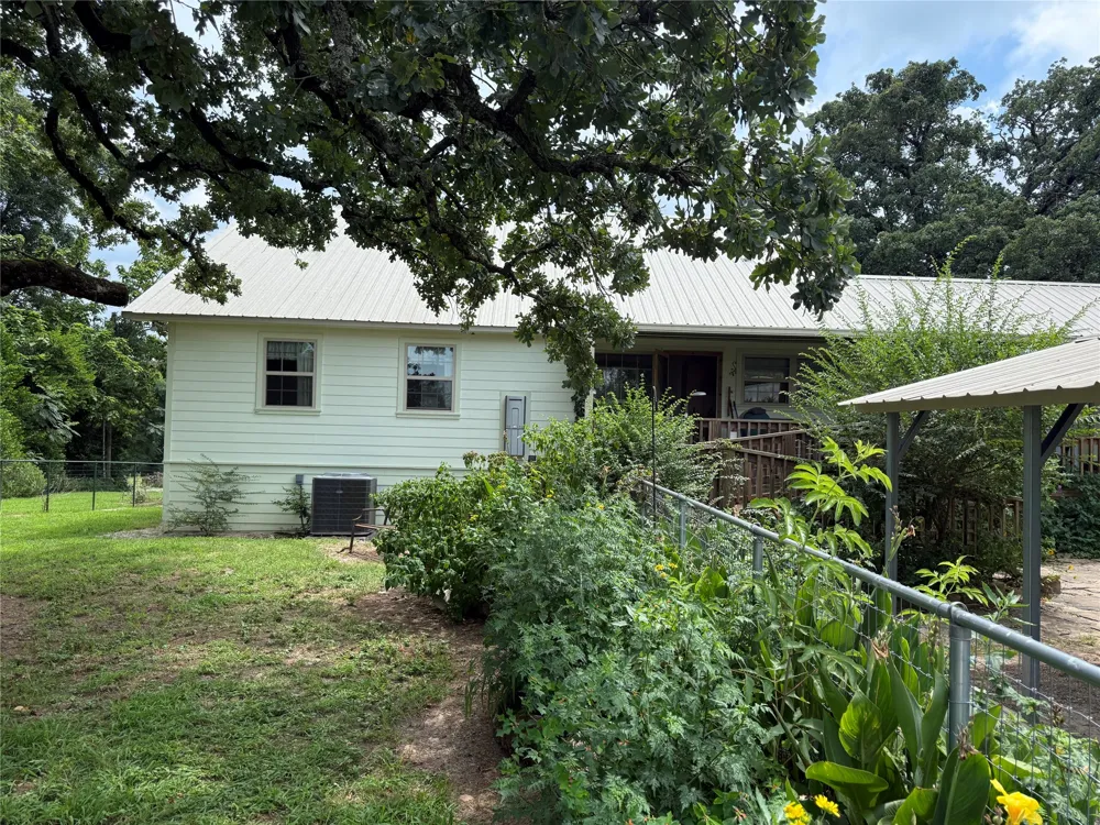 1014 Greenwood Street Winnsboro, TX 75494