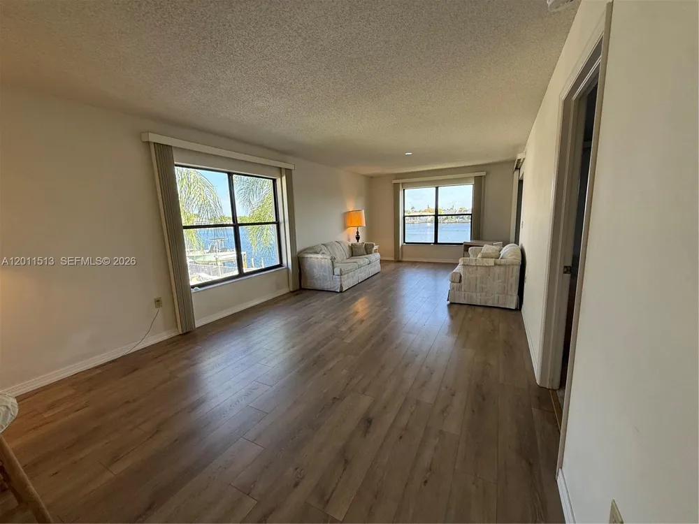 123 SW 47TH TER ##201 Cape Coral, FL 33914