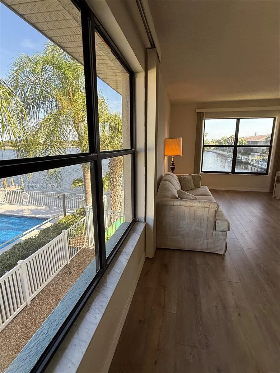 123 SW 47TH TER ##201 Cape Coral, FL 33914