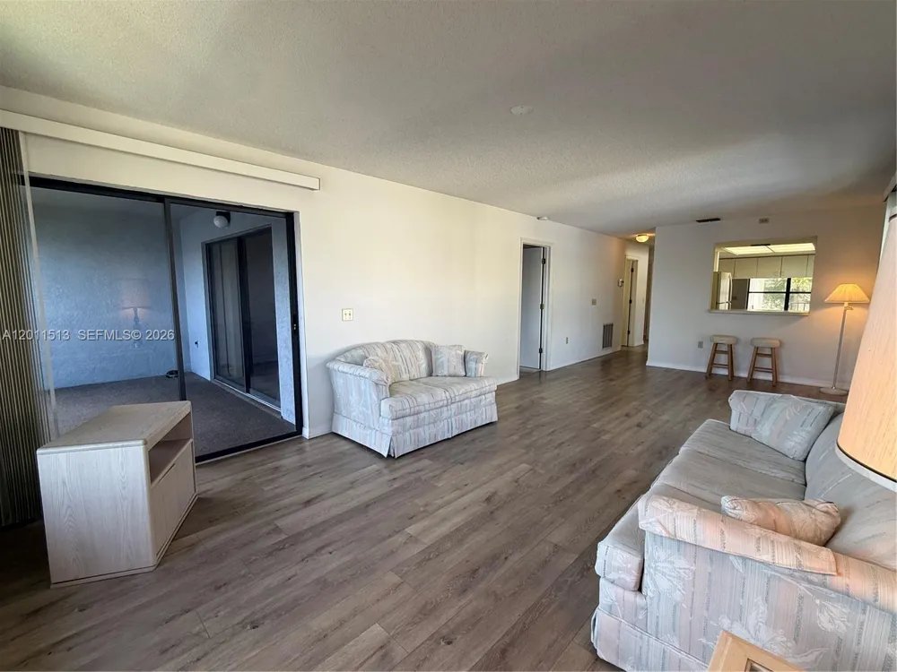 123 SW 47TH TER ##201 Cape Coral, FL 33914