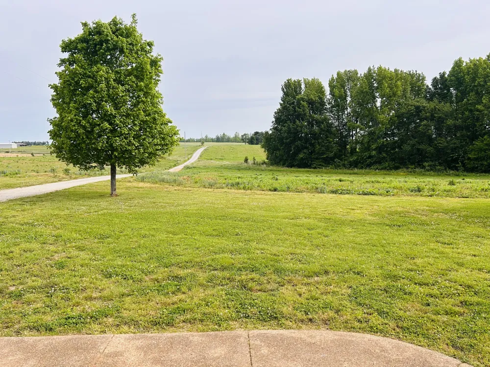 235 Breezy Knoll Ln Morrison, TN 37357