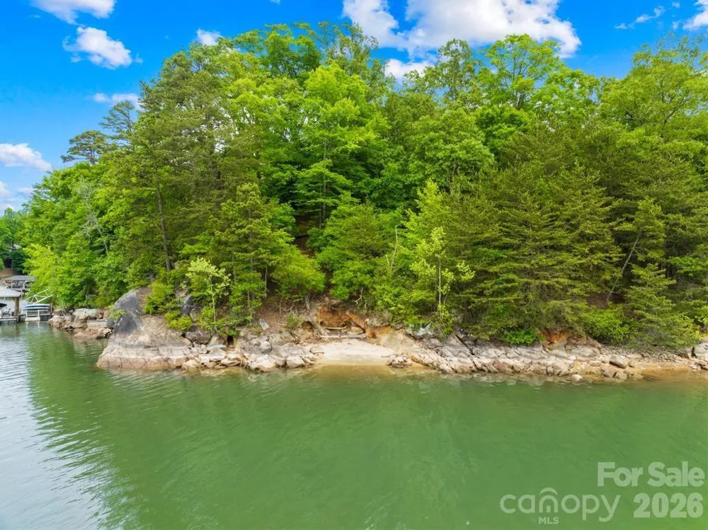 268 S Harbor Watch Drive Statesville, NC 28677