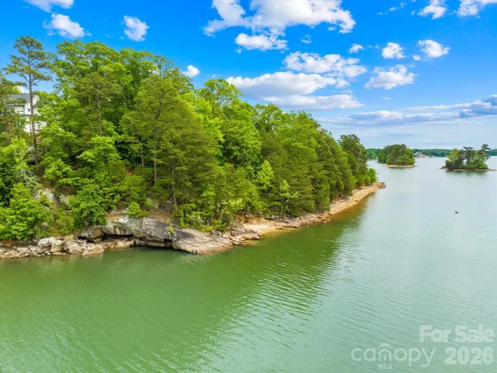 268 S Harbor Watch Drive Statesville, NC 28677