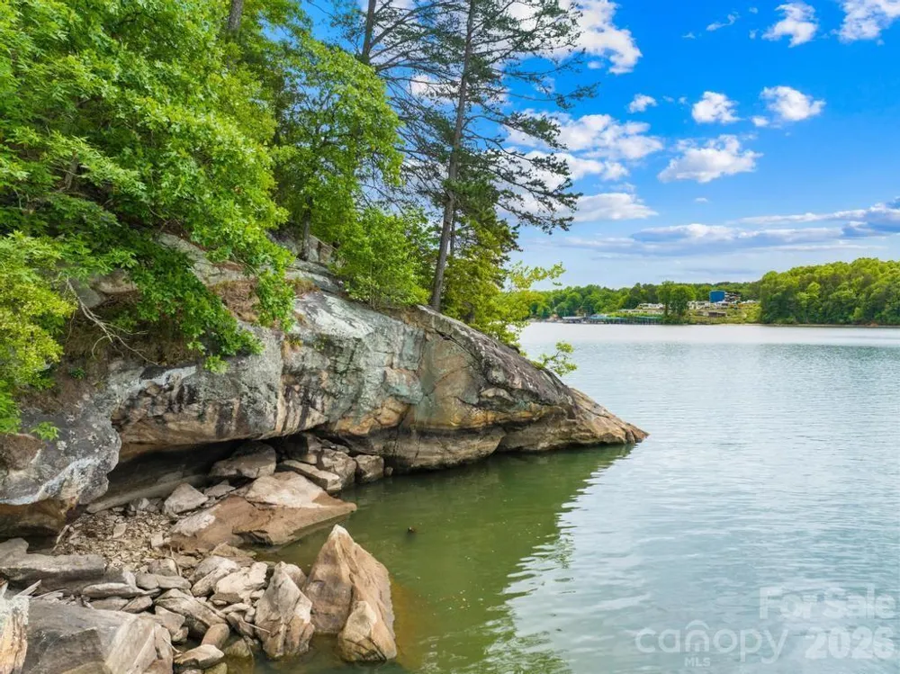 268 S Harbor Watch Drive Statesville, NC 28677