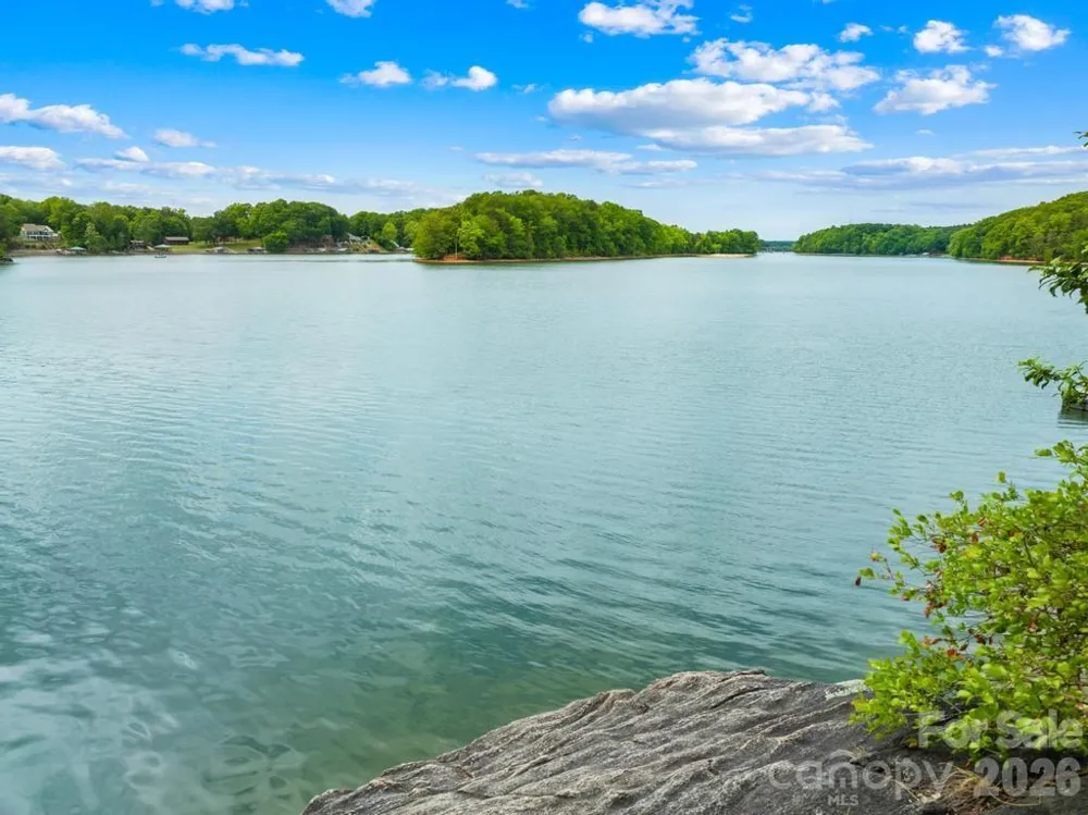 268 S Harbor Watch Drive Statesville, NC 28677