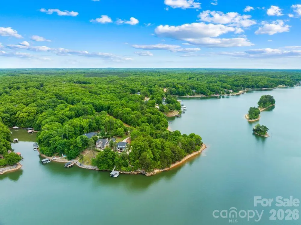 268 S Harbor Watch Drive Statesville, NC 28677