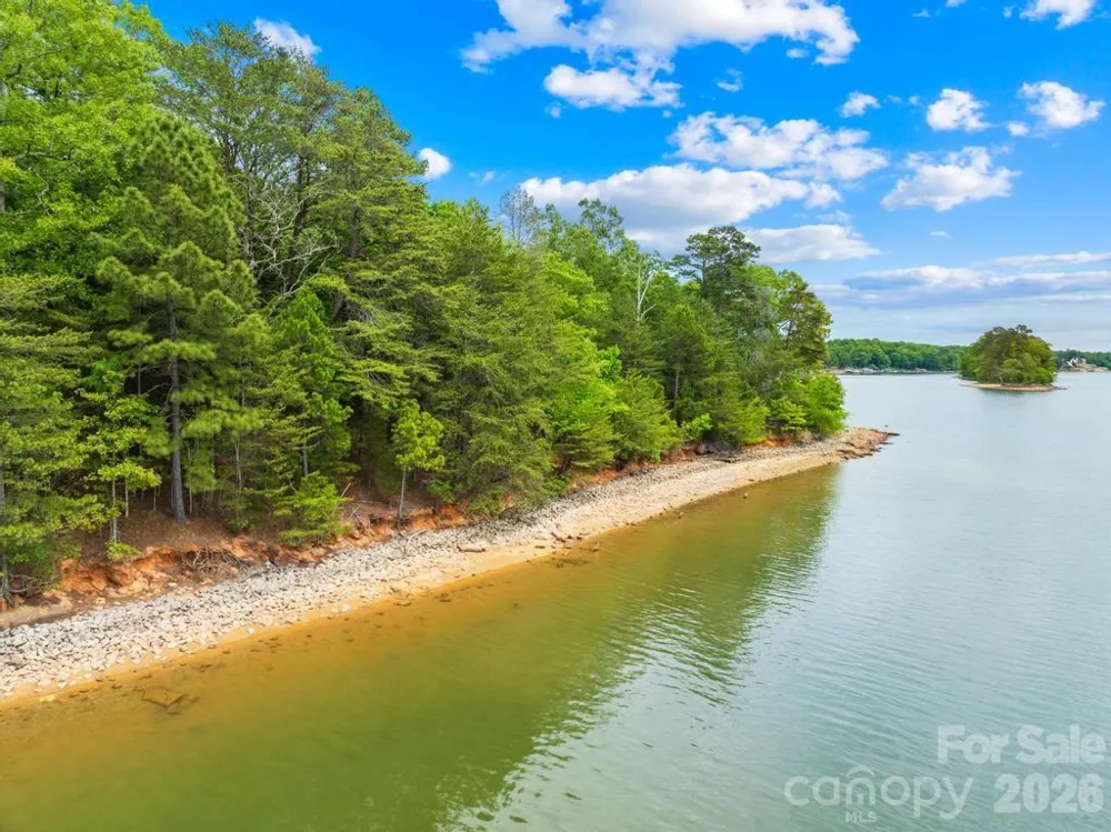 272 S Harbor Watch Drive Statesville, NC 28677