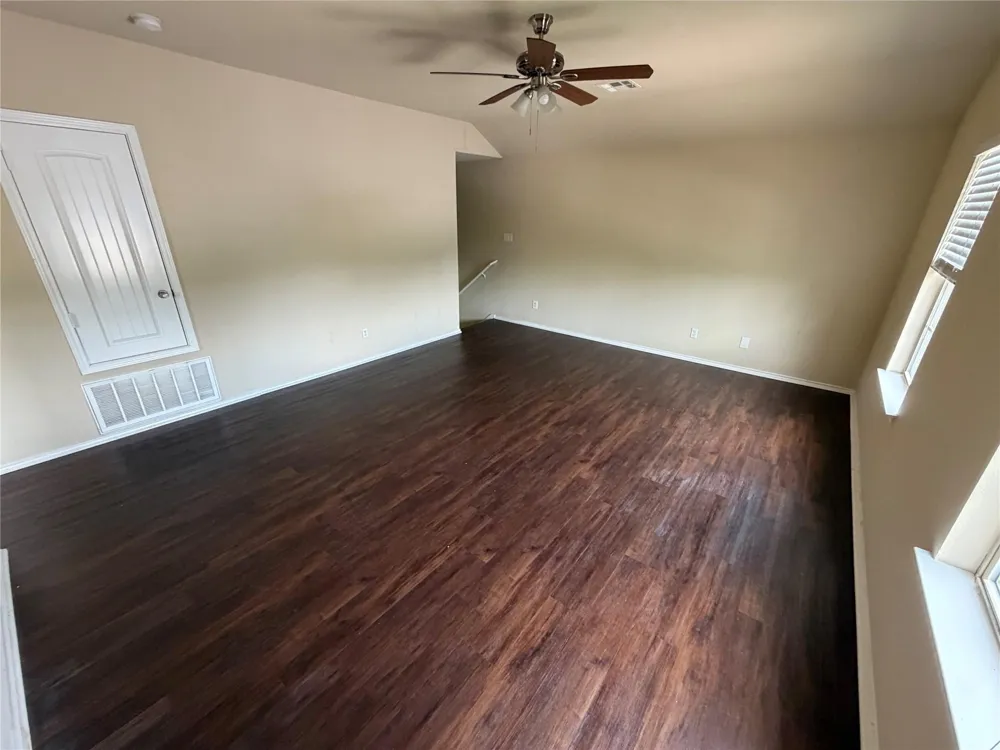 18436 Cloudmore Lane Elgin, TX 78621