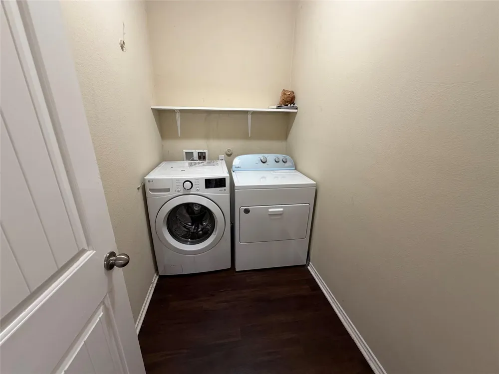 18436 Cloudmore Lane Elgin, TX 78621