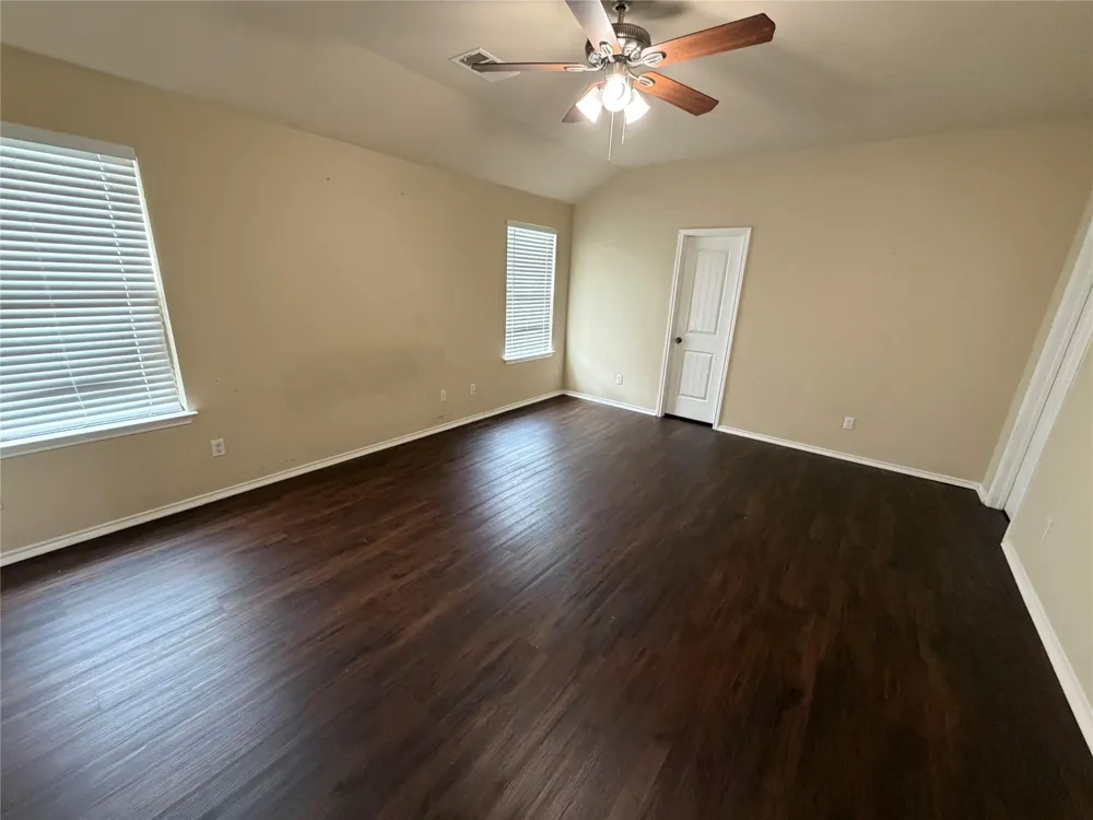 18436 Cloudmore Lane Elgin, TX 78621