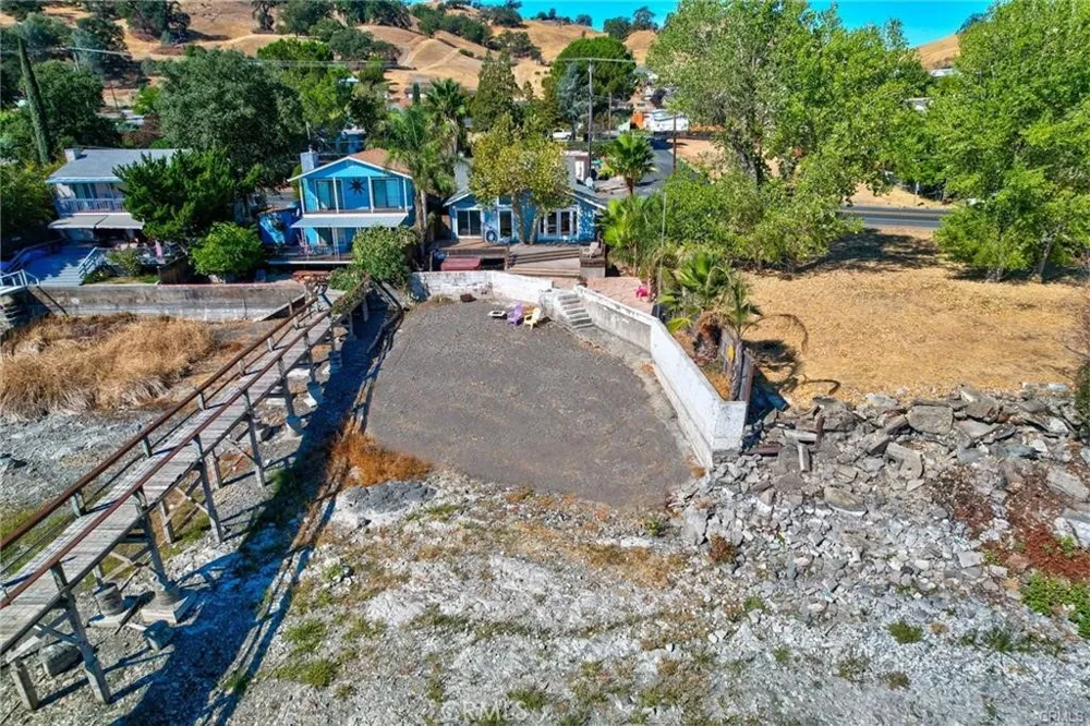 4090 Lakeshore Boulevard Lakeport, CA 95453