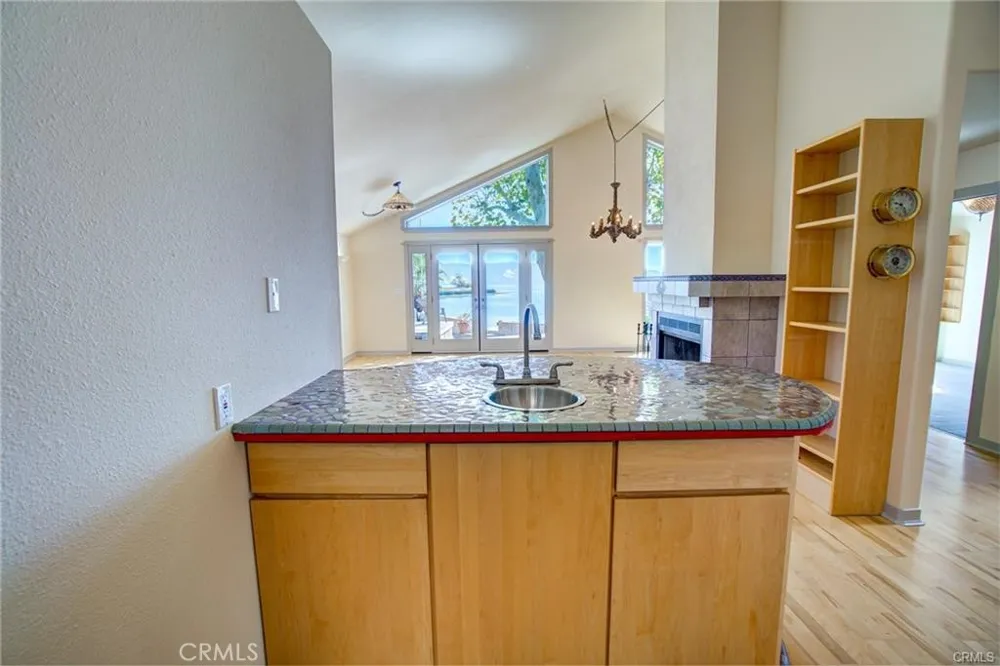 4090 Lakeshore Boulevard Lakeport, CA 95453