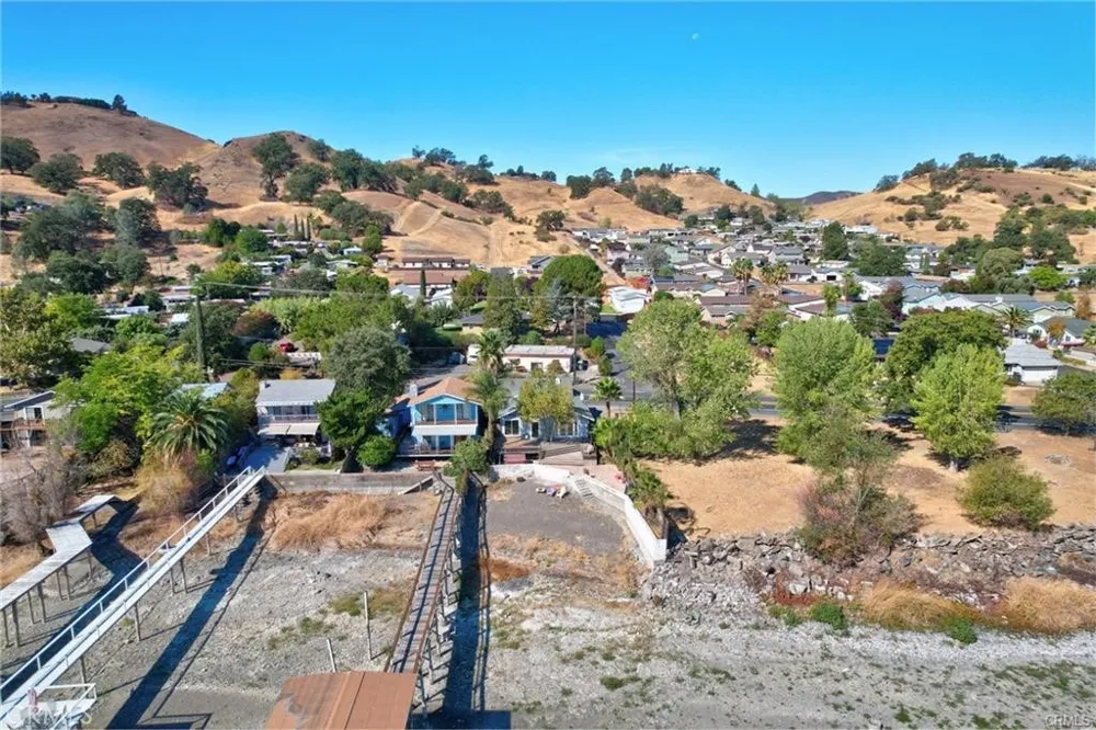4090 Lakeshore Boulevard Lakeport, CA 95453