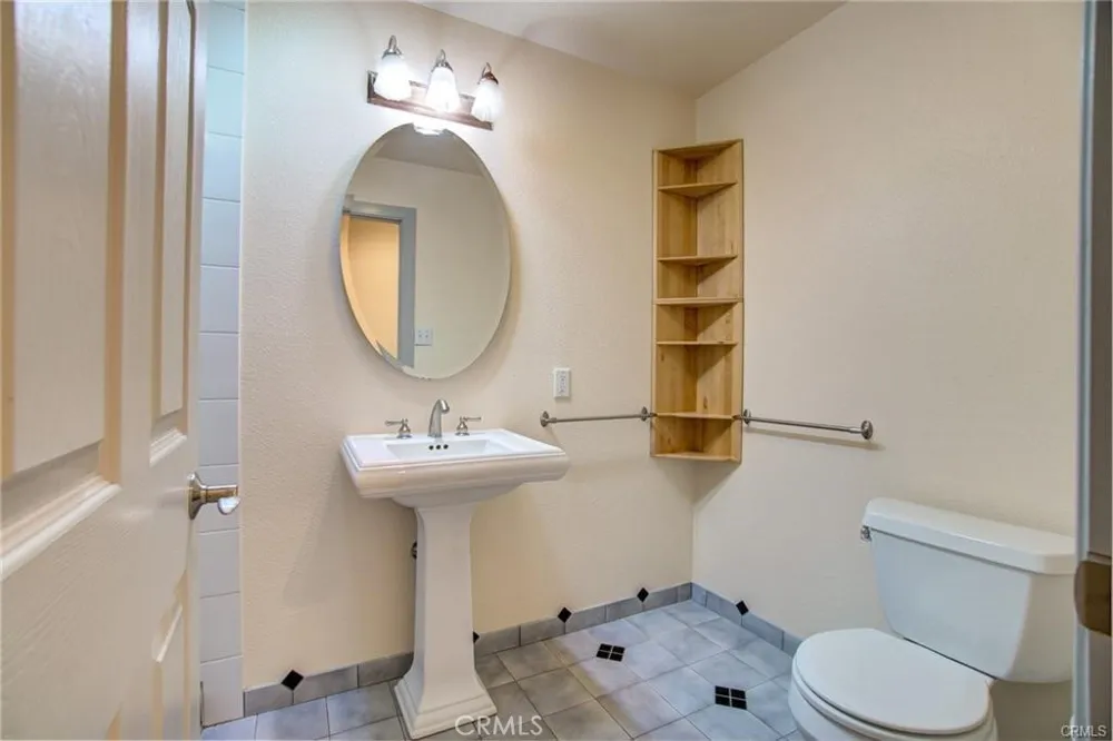 4090 Lakeshore Boulevard Lakeport, CA 95453