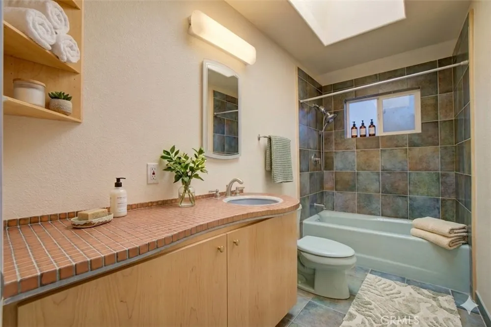 4090 Lakeshore Boulevard Lakeport, CA 95453