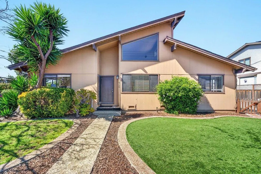 300 Columbia Street Santa Cruz, CA 95060