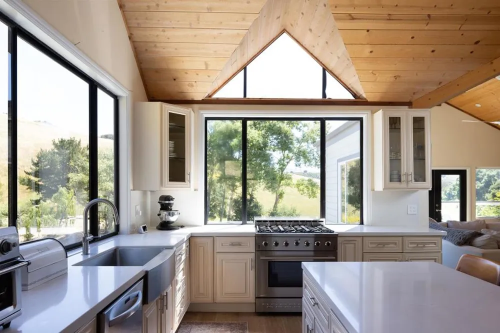 31315 Via La Naranga Carmel Valley, CA 93924