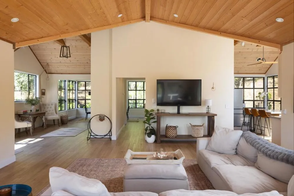 31315 Via La Naranga Carmel Valley, CA 93924