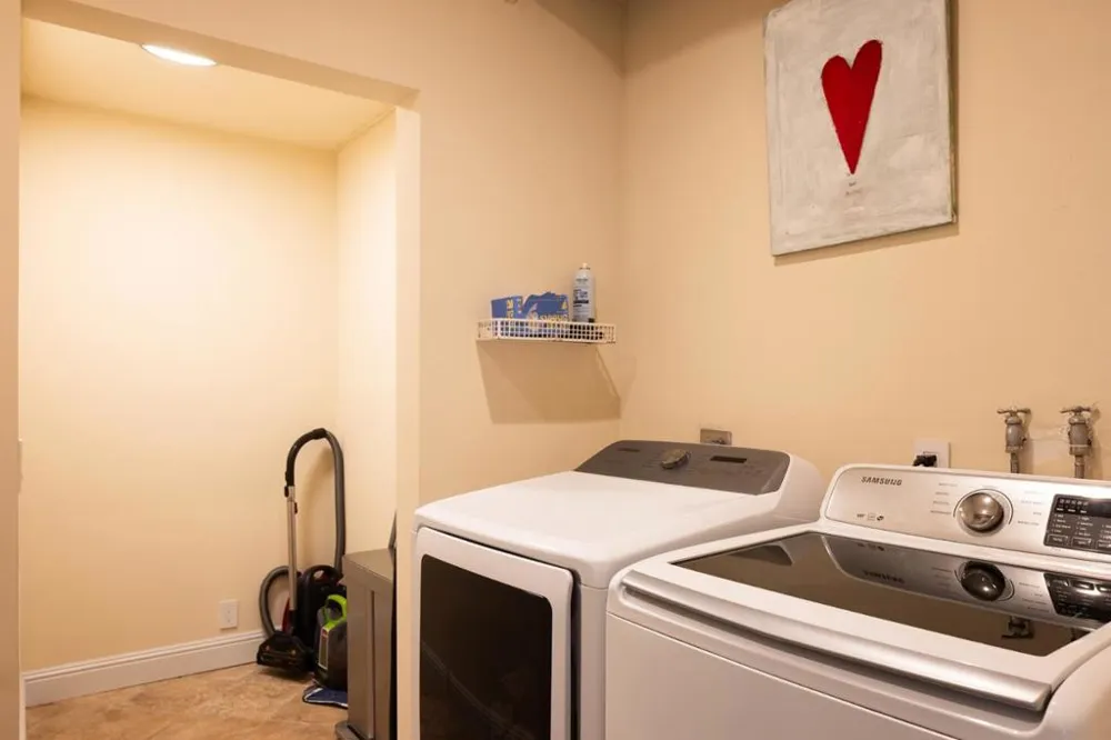 31315 Via La Naranga Carmel Valley, CA 93924
