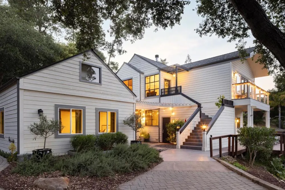 31315 Via La Naranga Carmel Valley, CA 93924
