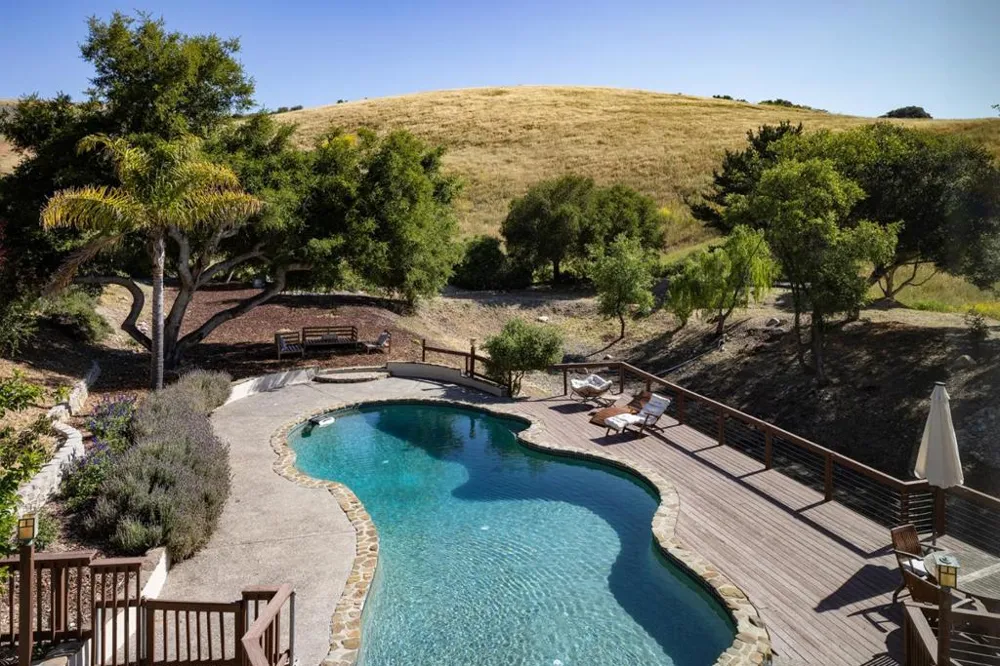 31315 Via La Naranga Carmel Valley, CA 93924